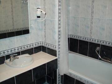 Фото номера Стандартный двухместный номер с 1 кроватью или 2 отдельными кроватями в мансарде Отель Edem Hotel г. Затока 2