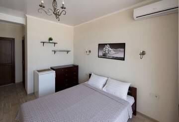 Фото номера Двухместный номер с 1 кроватью и балконом, вид на море Отель Hotel Alion г. Затока 3
