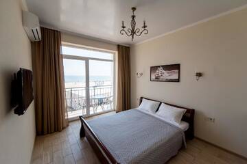 Фото номера Люкс с 2 террасами и видом на море Отель Hotel Alion г. Затока 4