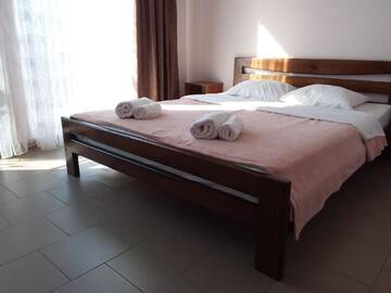 Фото номера Двухместный номер Делюкс с 1 кроватью и балконом Отель Hotel Golden Beach г. Затока 5