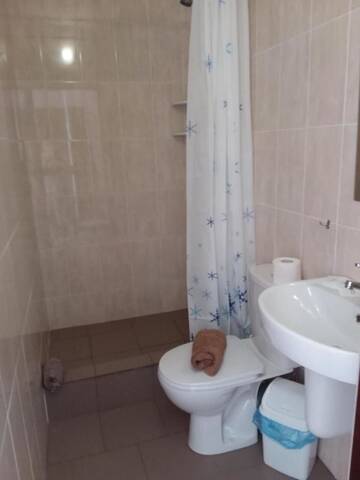 Фото номера Двухместный номер Делюкс с 1 кроватью и балконом Отель Hotel Golden Beach г. Затока 3
