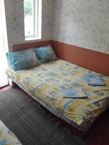 Фото номера Стандартный семейный номер Хостелы Sergey Rooms г. Затока 15