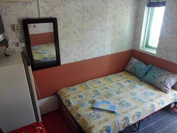 Фото номера Стандартный семейный номер Хостелы Sergey Rooms г. Затока 18