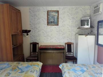 Фото номера Стандартный семейный номер Хостелы Sergey Rooms г. Затока 23