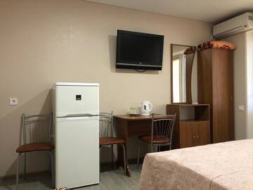 Фото номера Бюджетный трехместный номер Курортные отели База отдыха ТИРА г. Затока 9