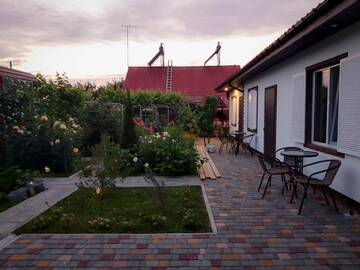 Фото номера Трехместный номер Делюкс Мини-отель Villa Sofia г. Затока 4