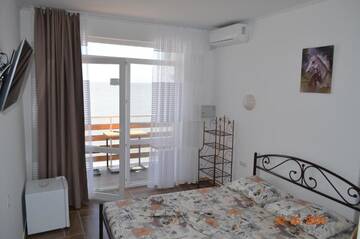 Фото номера Двухместный номер Делюкс с 1 кроватью Отель Sea View г. Затока 14